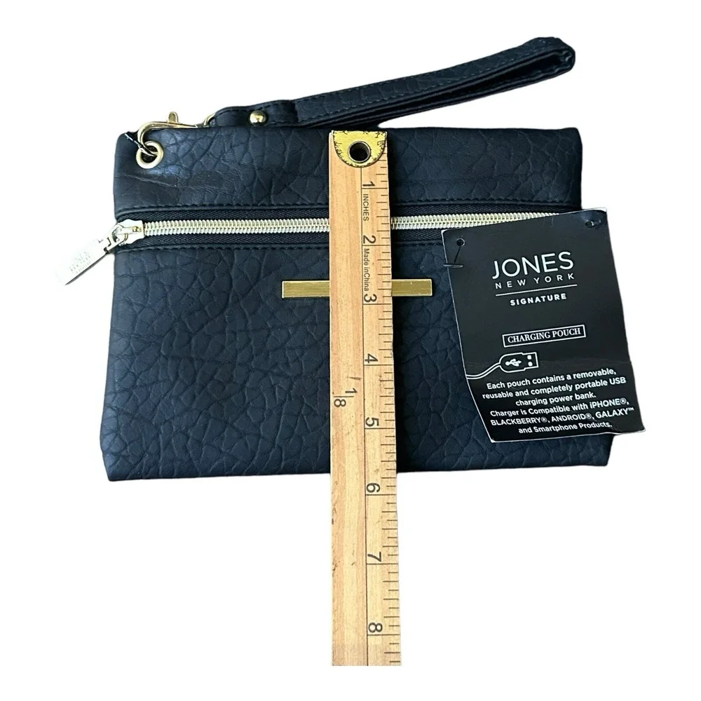 JONES NEW YORK Wristlet‎ Wallet Bag  Black Zip Black NWT Charging Pouch